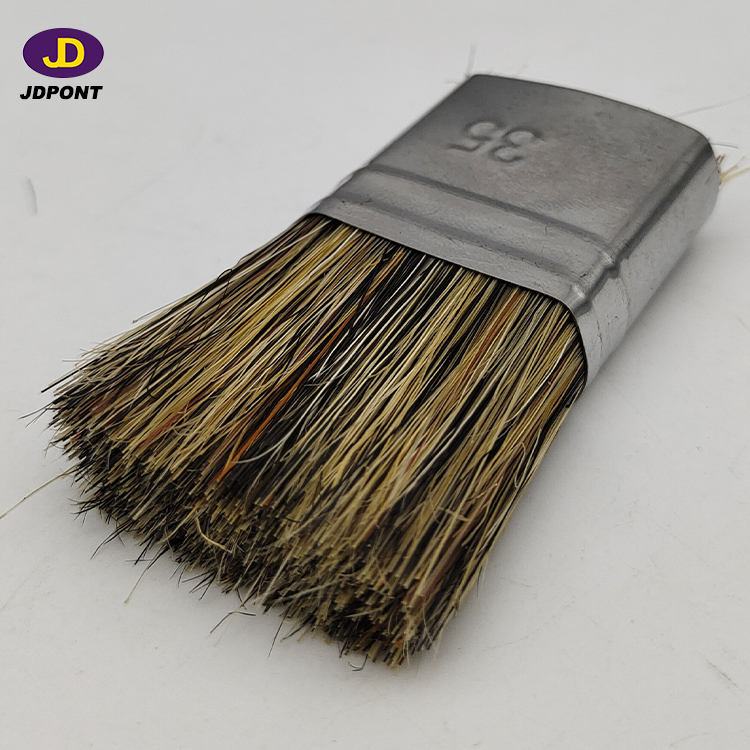 Grey color, 50% natural bristle mixture 50% synthetic filament IN 90% tops